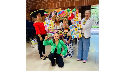 Fiesta de Independencia realizada por el grupo de Viva México en Colombia.